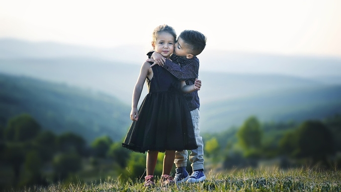 hug4