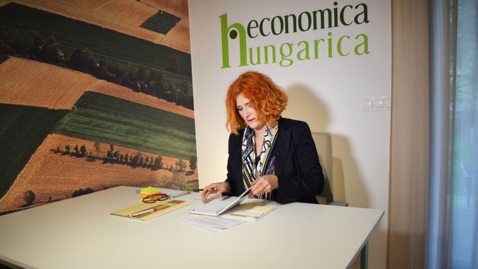 Economica Hungarica