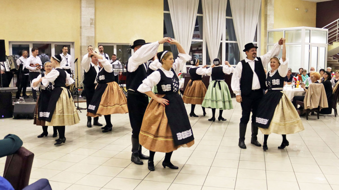VUKOVAR bal dzmh